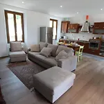 Pitel House Apartment *