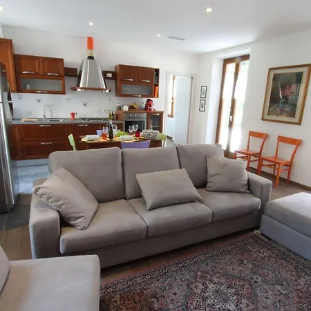 דירה Pitel House